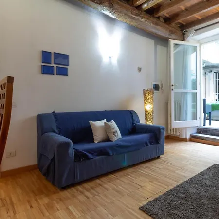Apartment La Piccola Corte Al 24 - Affitti Brevi Italia