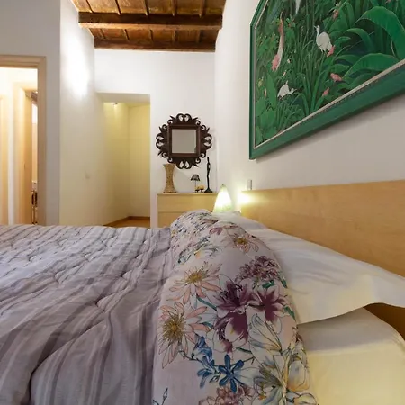 Apartment La Piccola Corte Al 24 - Affitti Brevi Italia